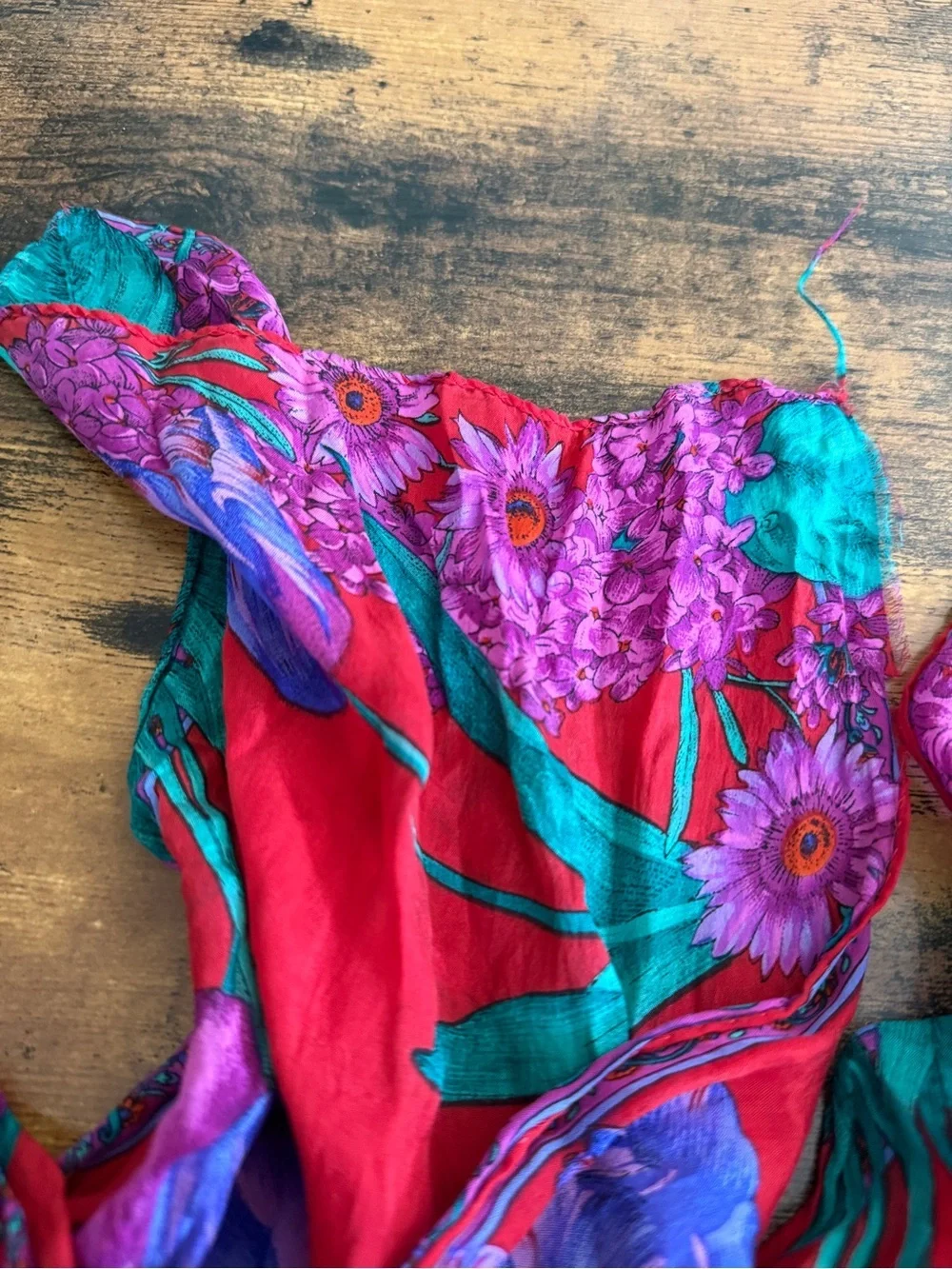 Liz Claiborne Red Floral Print scarf